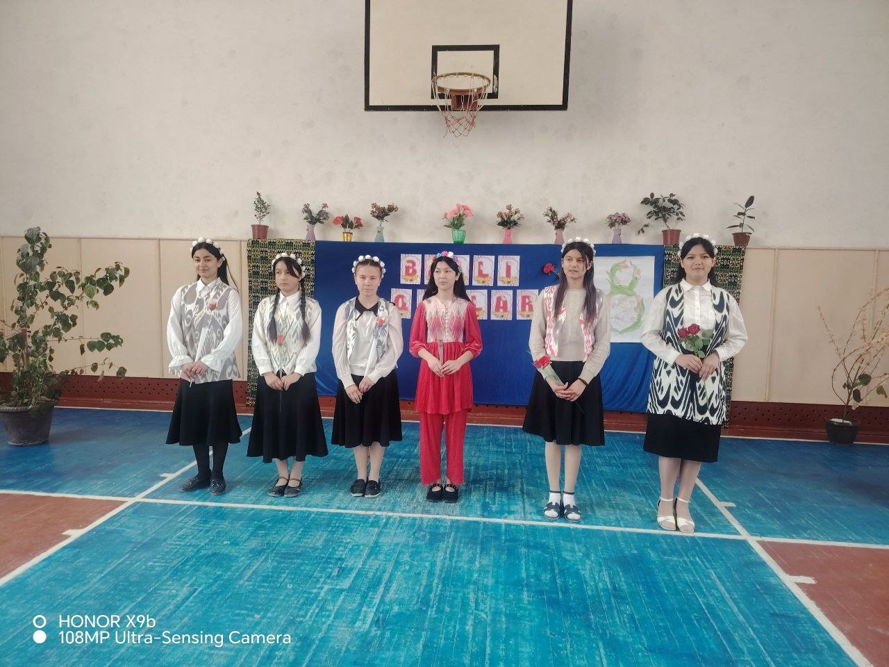 "Xalqaro xotin-qizlar"